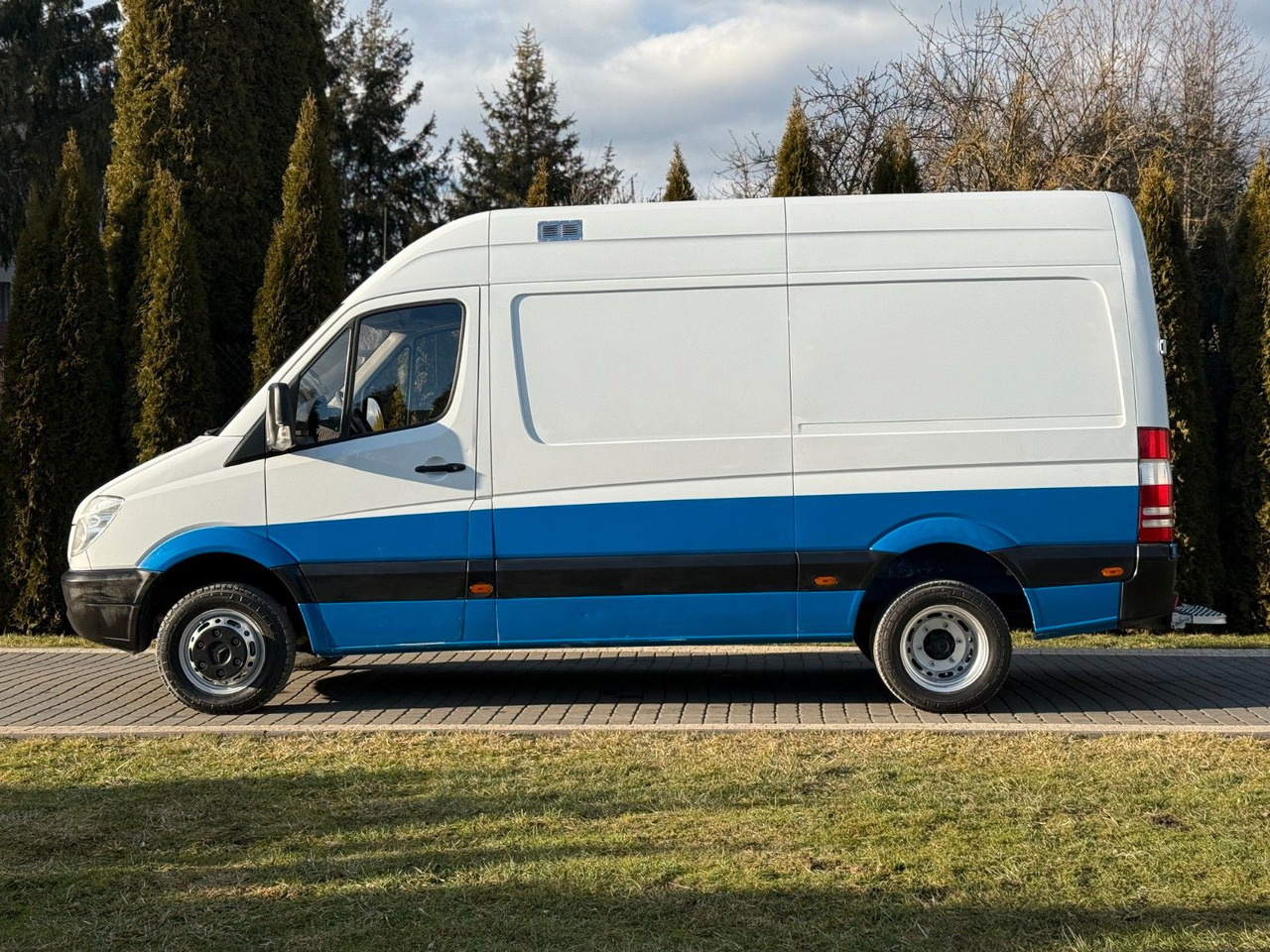 Mercedes-Benz SPRINTER 516 3,5 T FURGON - Bestelwagen gesloten laadbak: afbeelding 4 Mercedes-Benz SPRINTER 516 3,5 T FURGON - Bestelwagen gesloten laadbak: afbeelding 4