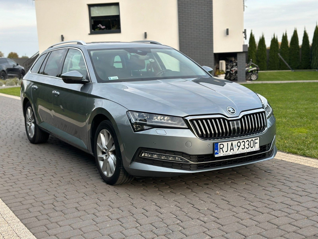 Skoda Superb 2.0 TDI SCR 147kW DSG STYLE COMBI - Personenwagen: afbeelding 3 Skoda Superb 2.0 TDI SCR 147kW DSG STYLE COMBI - Personenwagen: afbeelding 3