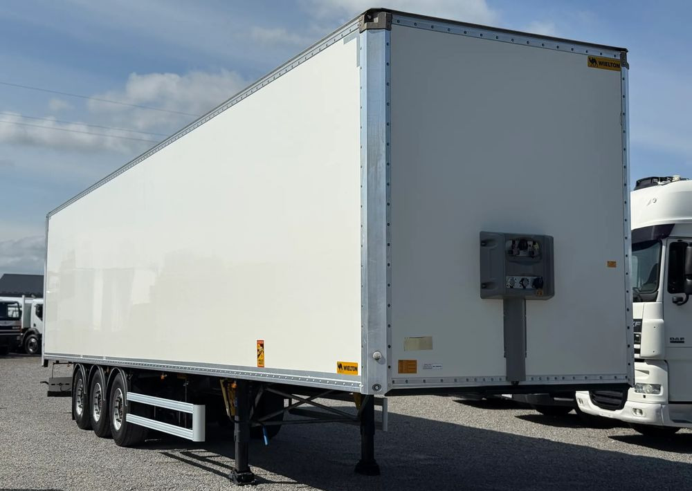 Wielton OSIE SAF PODNOSZONA OŚ - Koelwagen oplegger: afbeelding 1 Wielton OSIE SAF PODNOSZONA OŚ - Koelwagen oplegger: afbeelding 1