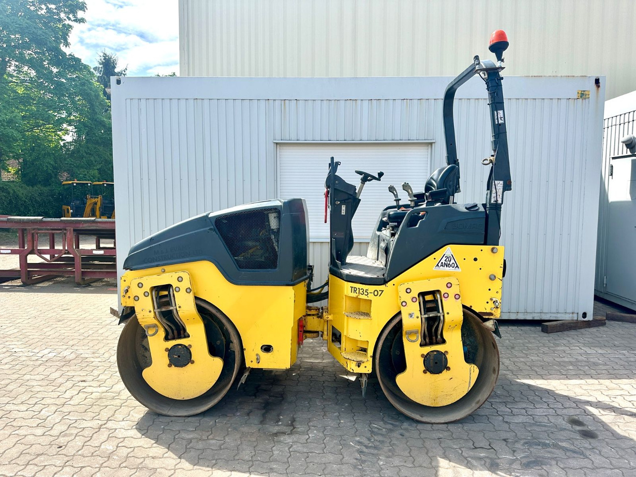 BOMAG BW135AD-5 / 2016 BJ / 735 H / 3.9 Tonnen - Wals: afbeelding 3 BOMAG BW135AD-5 / 2016 BJ / 735 H / 3.9 Tonnen - Wals: afbeelding 3