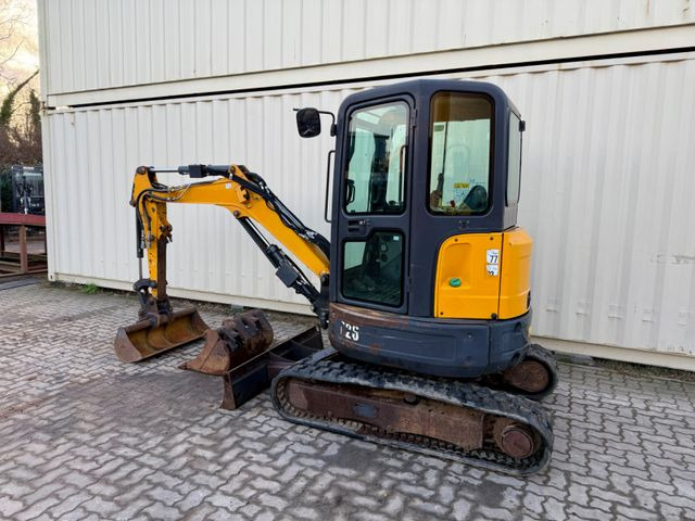 Bobcat E26 / 2016 BJ / 3 x Löffel / 3.905 H - Minigraafmachine: afbeelding 3 Bobcat E26 / 2016 BJ / 3 x Löffel / 3.905 H - Minigraafmachine: afbeelding 3