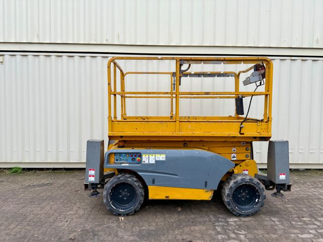 Haulotte Compact 10DX 4x4 Diesel / 10 Meter - Schaarlift: afbeelding 5 Haulotte Compact 10DX 4x4 Diesel / 10 Meter - Schaarlift: afbeelding 5