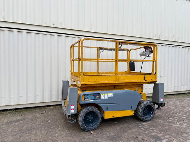 Haulotte Compact 10DX 4x4 Diesel / 10 Meter - Schaarlift: afbeelding 4 Haulotte Compact 10DX 4x4 Diesel / 10 Meter - Schaarlift: afbeelding 4