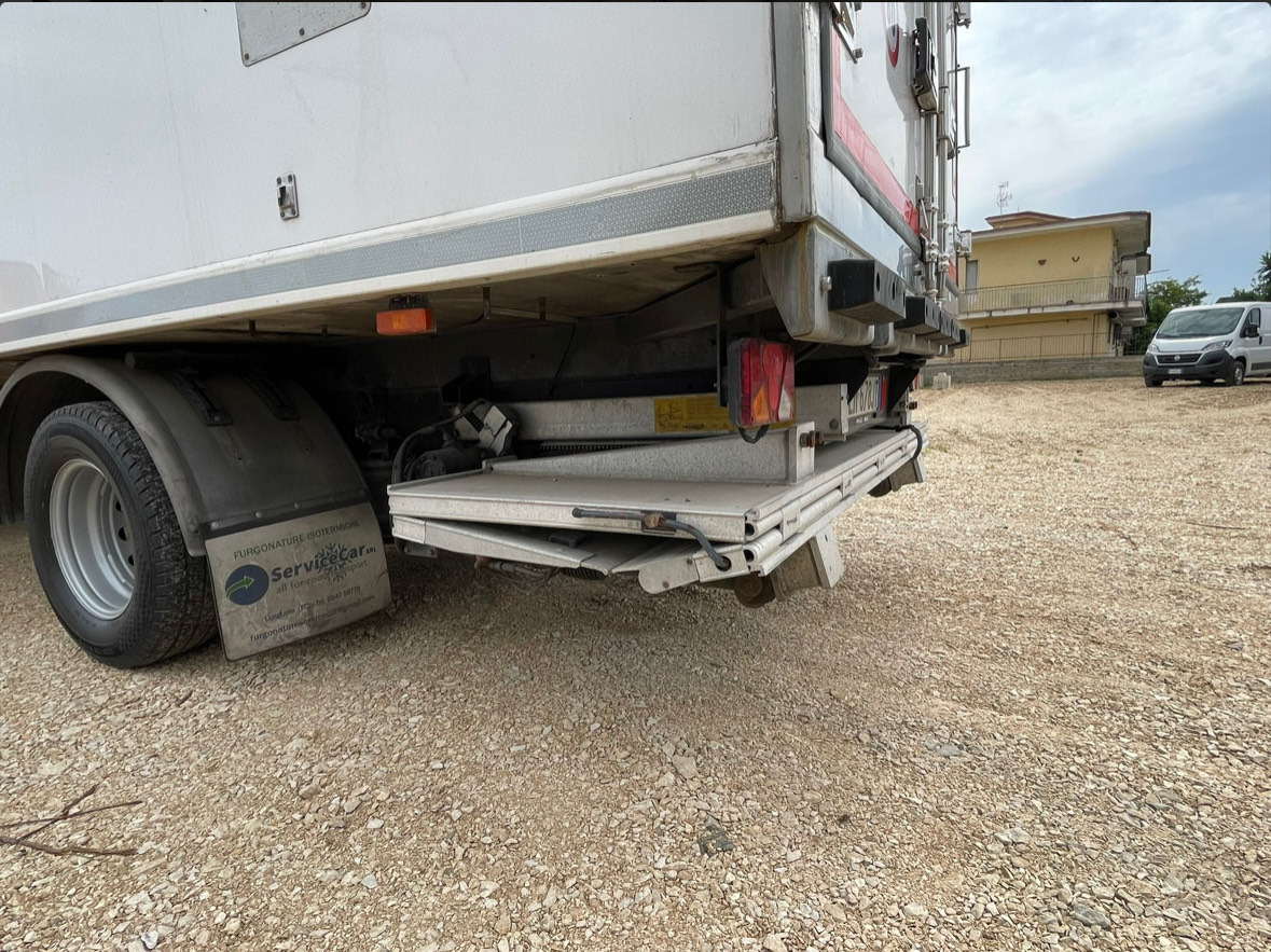 IVECO DAILY 60C17 - Koelwagen vrachtwagen: afbeelding 4 IVECO DAILY 60C17 - Koelwagen vrachtwagen: afbeelding 4