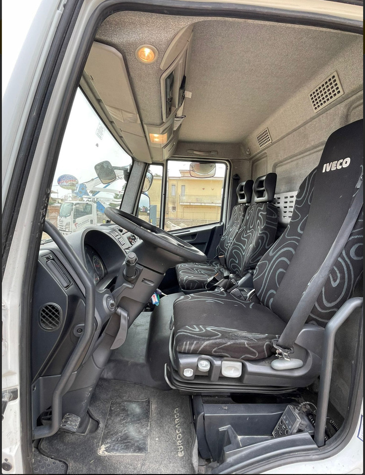 IVECO EUROCARGO 75E18 - Koelwagen vrachtwagen: afbeelding 4 IVECO EUROCARGO 75E18 - Koelwagen vrachtwagen: afbeelding 4