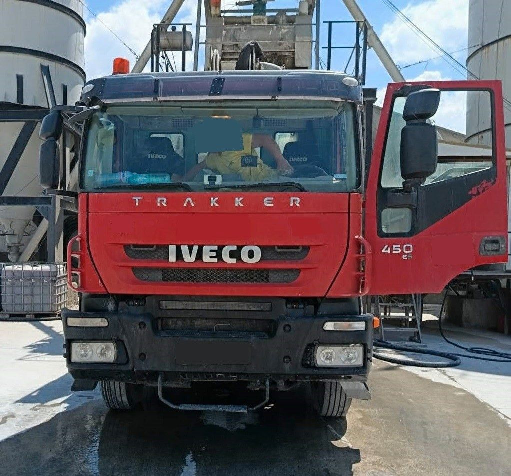 Iveco TRAKKER 450 COIME 35 - Betonpomp: afbeelding 2 Iveco TRAKKER 450 COIME 35 - Betonpomp: afbeelding 2