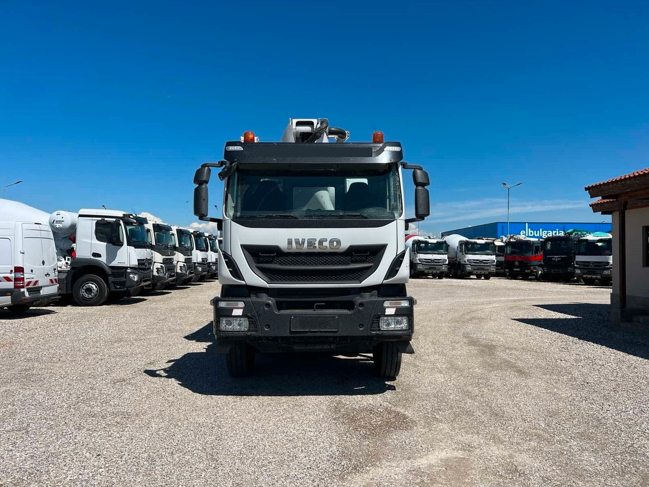 Iveco TRAKKER 500 CIFA MAGNUM MK32L - Betonpomp: afbeelding 2 Iveco TRAKKER 500 CIFA MAGNUM MK32L - Betonpomp: afbeelding 2