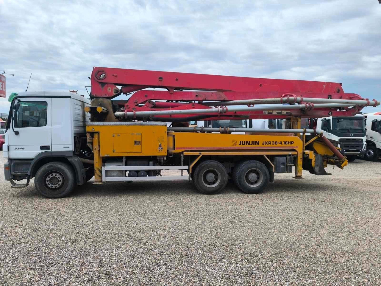 Mercedes-Benz ACTROS 3341 JUNJIN JXR 38-4 - Betonpomp: afbeelding 4 Mercedes-Benz ACTROS 3341 JUNJIN JXR 38-4 - Betonpomp: afbeelding 4