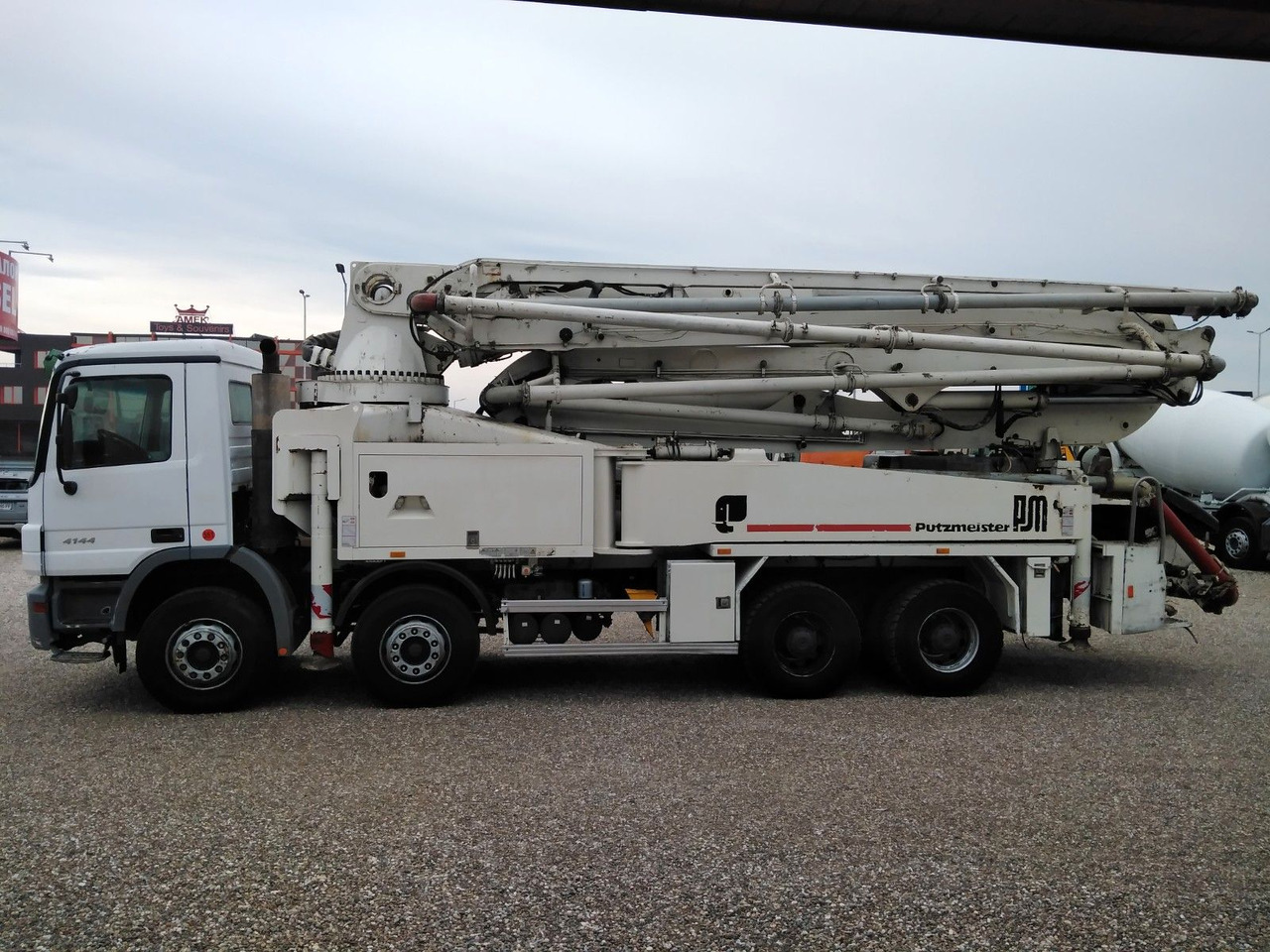 Mercedes-Benz ACTROS 4144 PUTZMEISTER M42 - Betonpomp: afbeelding 4 Mercedes-Benz ACTROS 4144 PUTZMEISTER M42 - Betonpomp: afbeelding 4