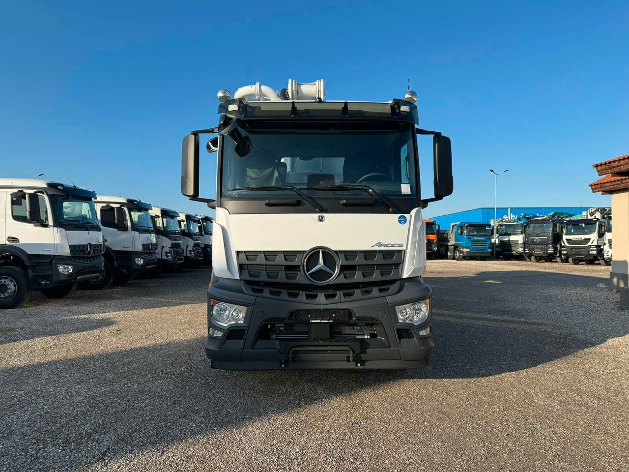 Mercedes-Benz AROCS 3746 SCHWING S43SX III - Betonpomp: afbeelding 2 Mercedes-Benz AROCS 3746 SCHWING S43SX III - Betonpomp: afbeelding 2