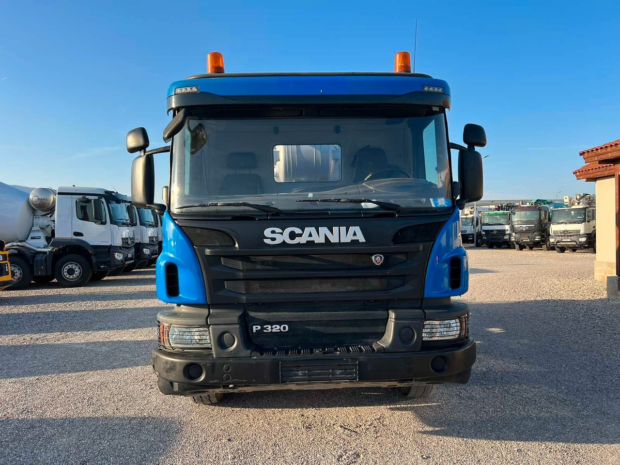 Scania P320 LIEBHERR 4M3 - Betonmixer: afbeelding 2 Scania P320 LIEBHERR 4M3 - Betonmixer: afbeelding 2