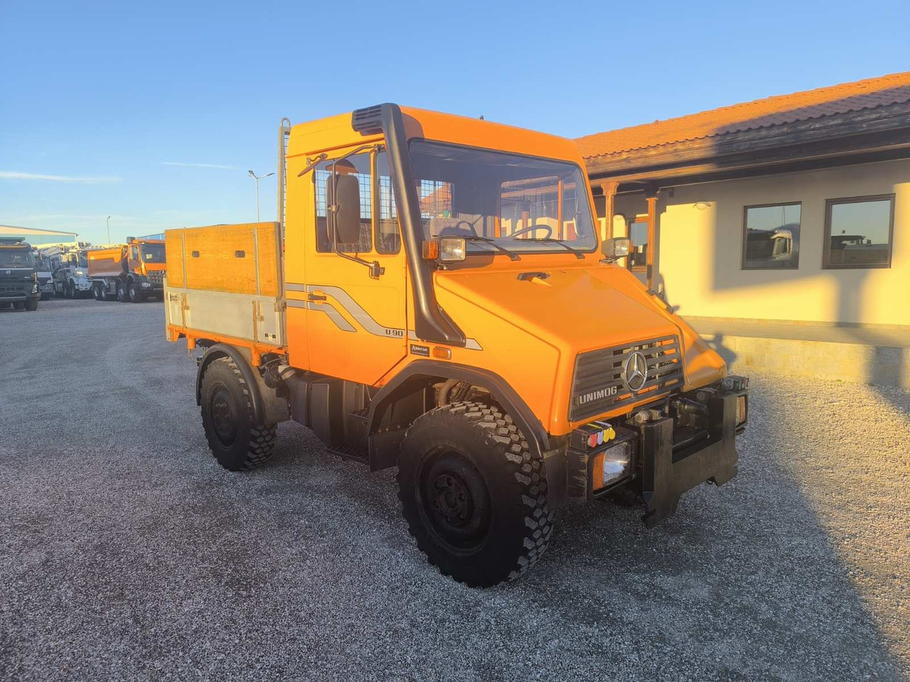 UNIMOG U90 - Kipper vrachtwagen: afbeelding 1 UNIMOG U90 - Kipper vrachtwagen: afbeelding 1