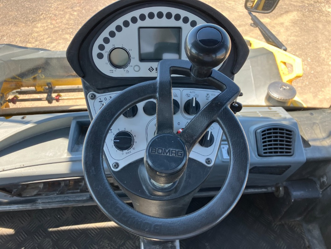 Nieuw Asfaltwals BOMAG DE BW 161 AD-5 Stage IIIb/Tier 4i: afbeelding 7 Nieuw Asfaltwals BOMAG DE BW 161 AD-5 Stage IIIb/Tier 4i: afbeelding 7