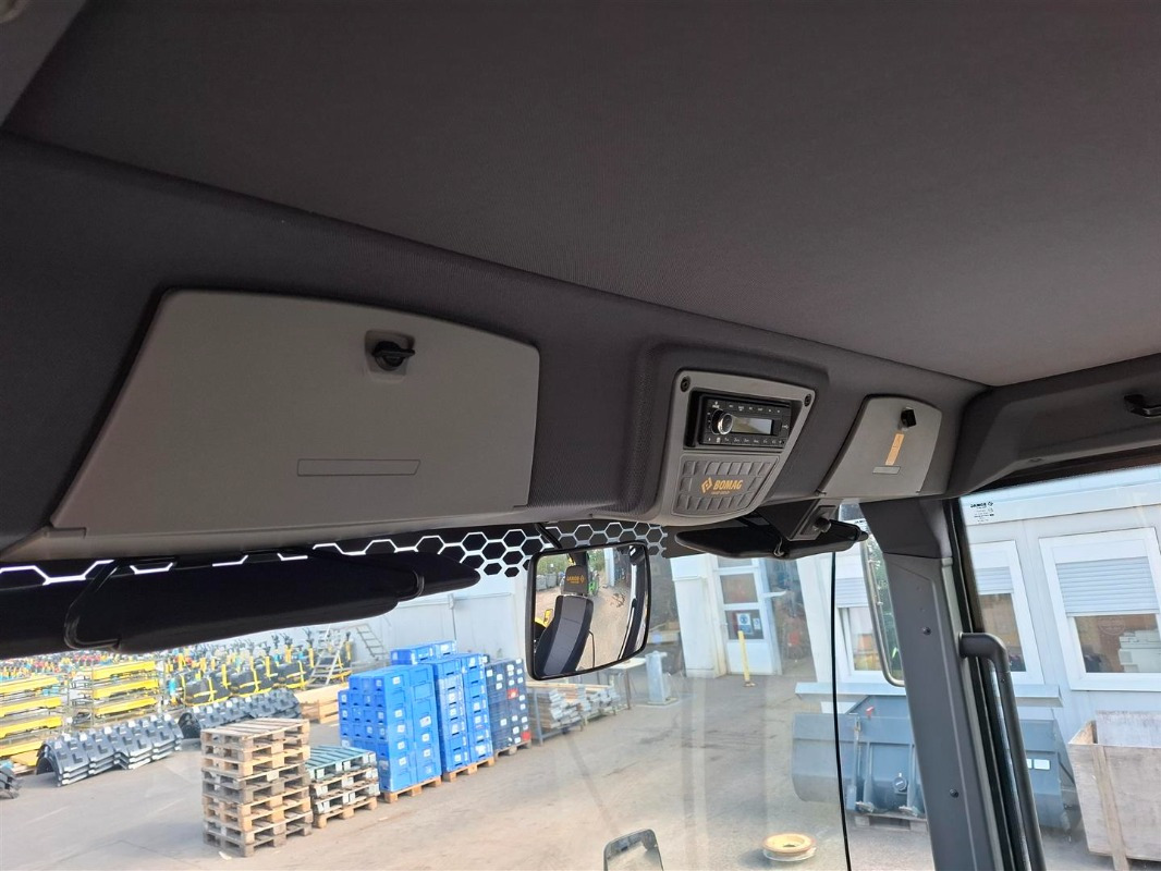 BOMAG DE BW 174 AP-5 AM Hybrid Stage V/Tier 4f - Asfaltwals: afbeelding 2 BOMAG DE BW 174 AP-5 AM Hybrid Stage V/Tier 4f - Asfaltwals: afbeelding 2