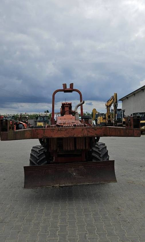 Pługoukładacz wibropług Ditch Witch 8020 Turbo układanie kabli światłowód - Bouwmachine: afbeelding 3 Pługoukładacz wibropług Ditch Witch 8020 Turbo układanie kabli światłowód - Bouwmachine: afbeelding 3