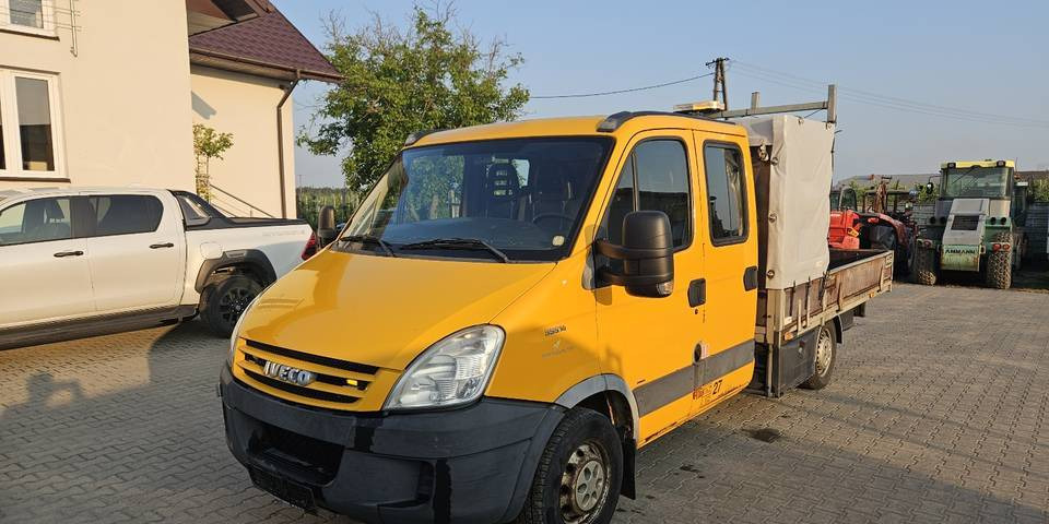 Iveco Daily 35S14 HDS 830 kg doka dubel brygadówka - Bestelwagen open laadbak: afbeelding 2 Iveco Daily 35S14 HDS 830 kg doka dubel brygadówka - Bestelwagen open laadbak: afbeelding 2