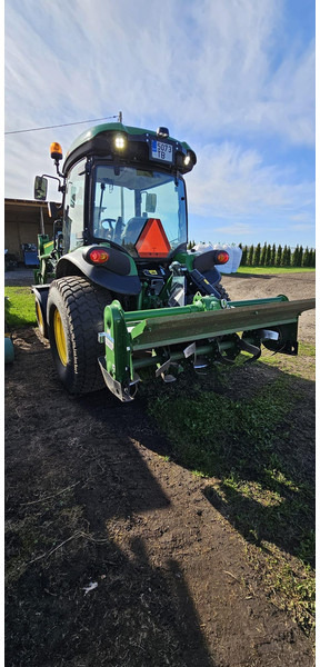 John Deere 4052R - Tractor: afbeelding 3 John Deere 4052R - Tractor: afbeelding 3