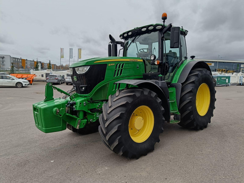 John Deere 6215R - Tractor: afbeelding 3 John Deere 6215R - Tractor: afbeelding 3