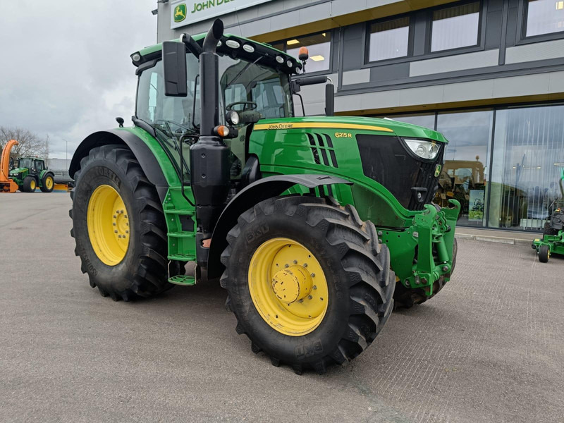 John Deere 6215R - Tractor: afbeelding 1 John Deere 6215R - Tractor: afbeelding 1