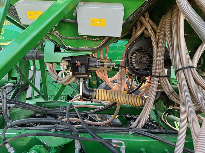 Precisiezaaimachine voor het vervoer van voedsel John Deere 750 A: afbeelding 12