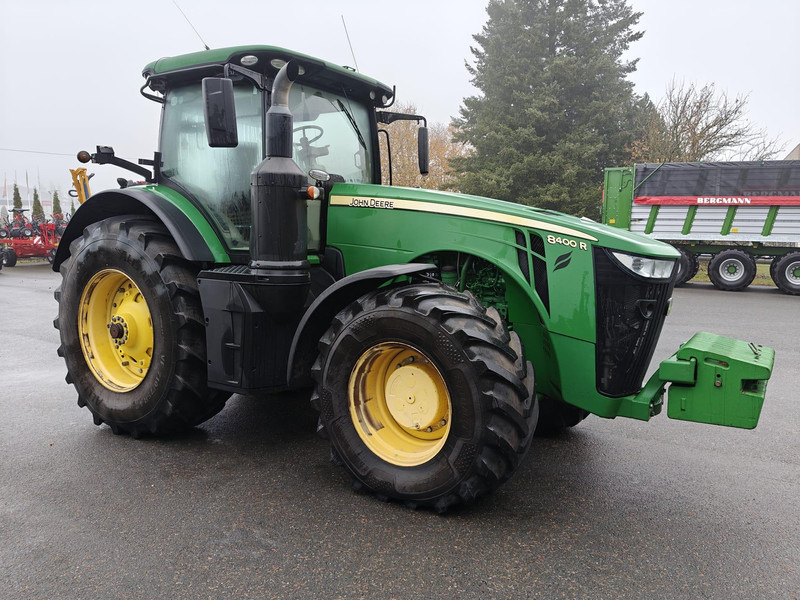John Deere 8400R - Tractor: afbeelding 1 John Deere 8400R - Tractor: afbeelding 1