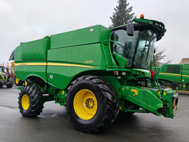 John Deere S660i 625R - Maaidorser: afbeelding 1 John Deere S660i 625R - Maaidorser: afbeelding 1