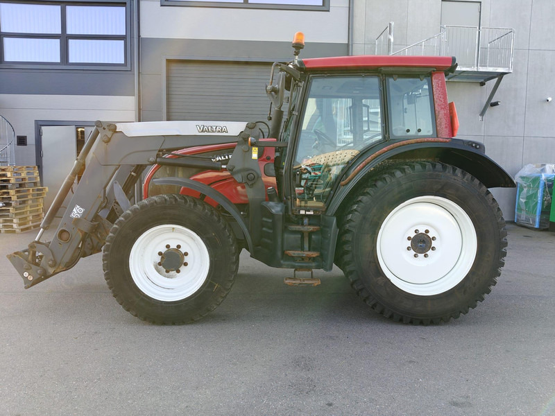 Valtra N101 - Tractor: afbeelding 2 Valtra N101 - Tractor: afbeelding 2