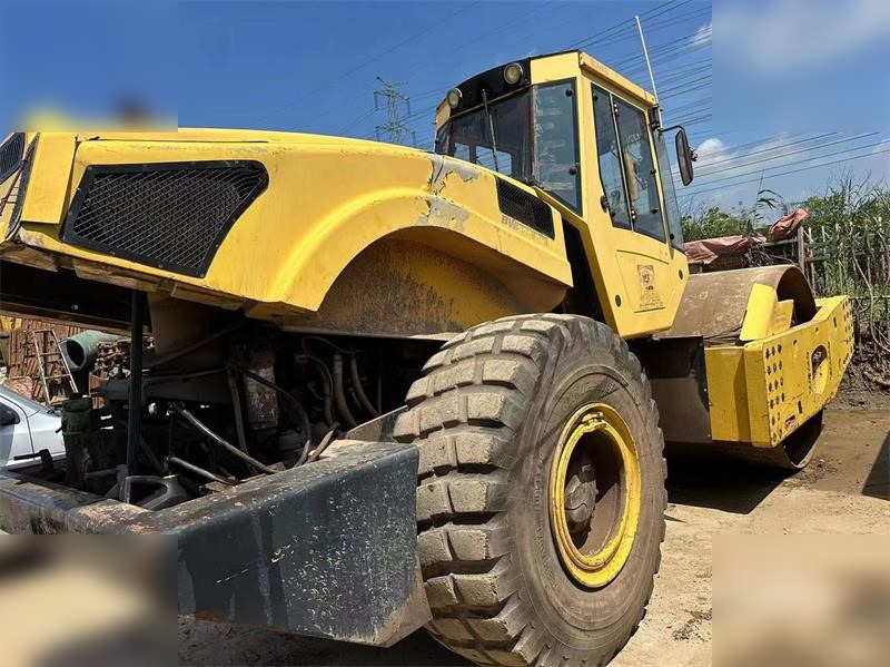 BOMAG BW226DH-4 - Schapenpootwals/ Grondverdichter: afbeelding 5 BOMAG BW226DH-4 - Schapenpootwals/ Grondverdichter: afbeelding 5