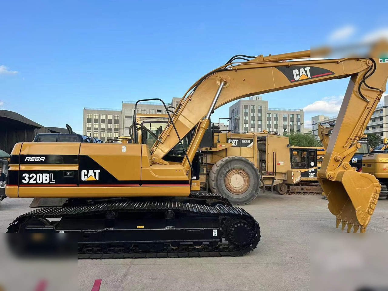 CATERPILLAR 320BL - Rupsgraafmachine: afbeelding 1 CATERPILLAR 320BL - Rupsgraafmachine: afbeelding 1