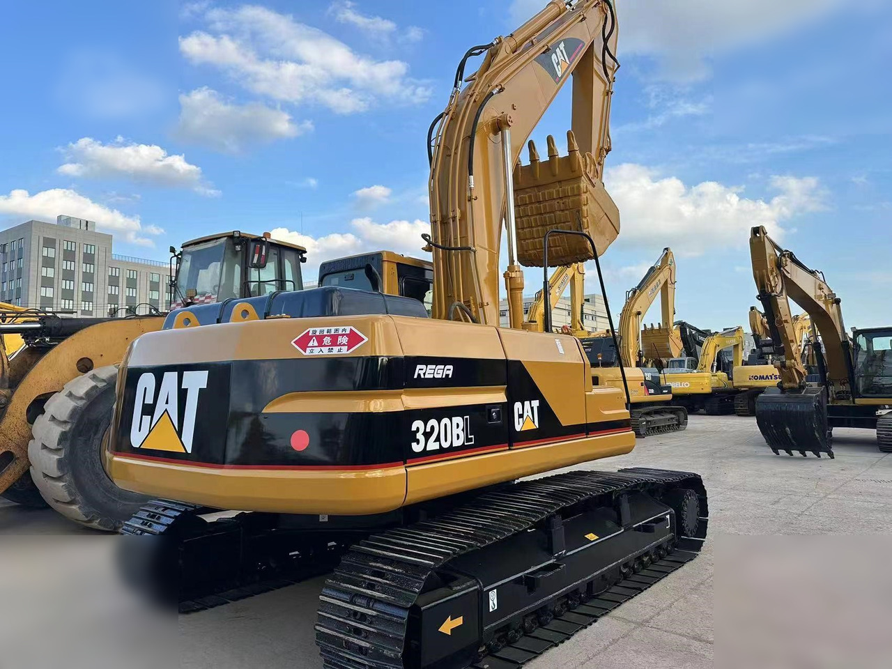 CATERPILLAR 320BL - Rupsgraafmachine: afbeelding 2 CATERPILLAR 320BL - Rupsgraafmachine: afbeelding 2