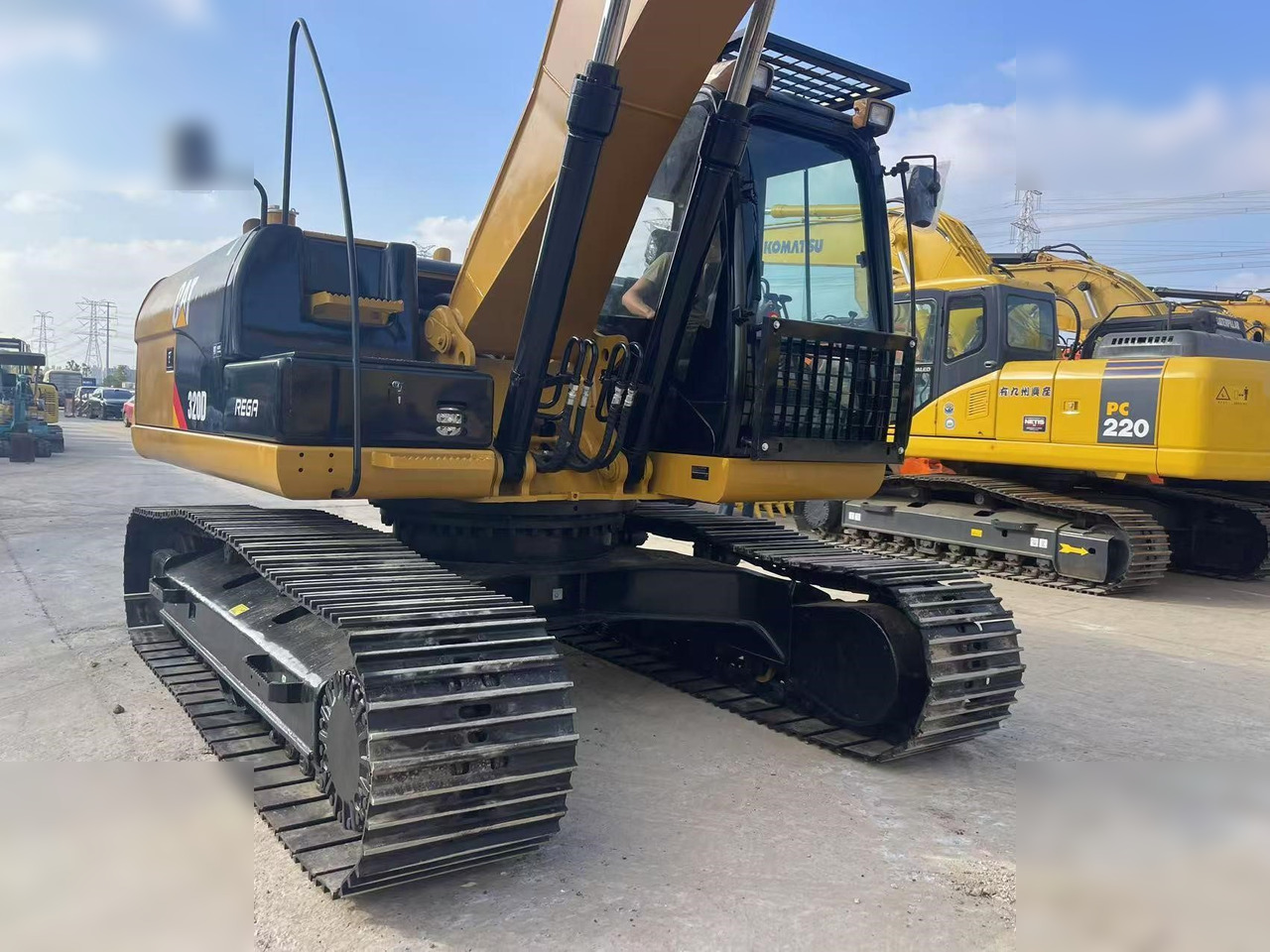 CATERPILLAR 320D - Rupsgraafmachine: afbeelding 3 CATERPILLAR 320D - Rupsgraafmachine: afbeelding 3
