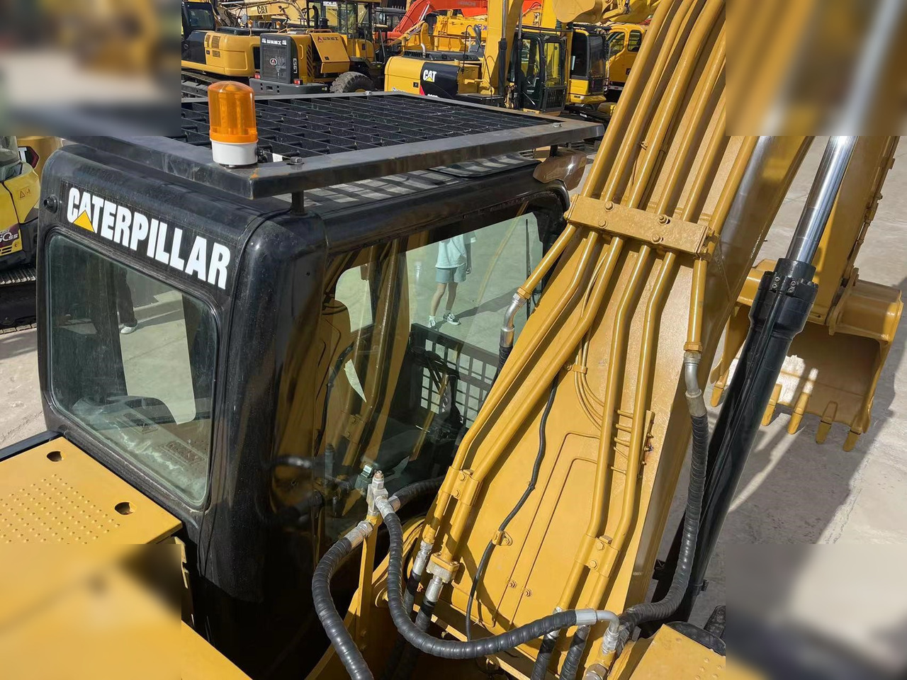 CATERPILLAR 320D - Rupsgraafmachine: afbeelding 4 CATERPILLAR 320D - Rupsgraafmachine: afbeelding 4