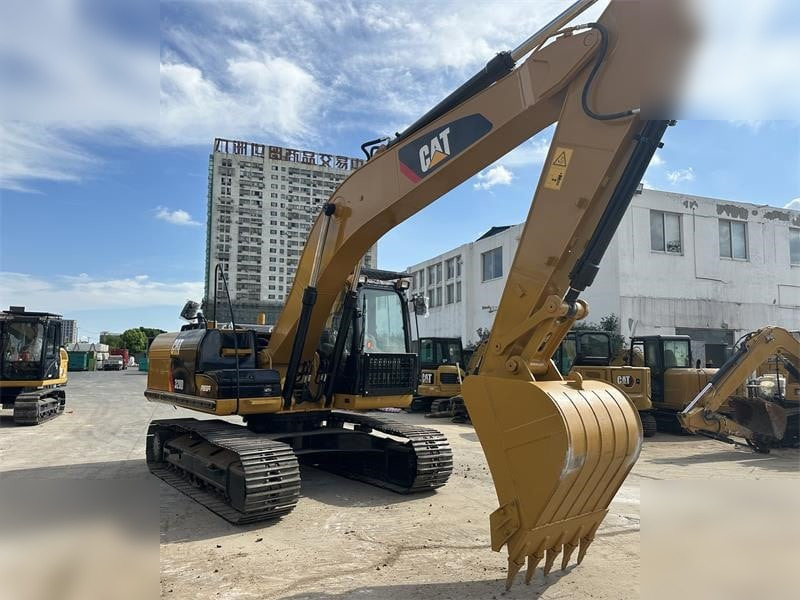 CATERPILLAR 320D - Rupsgraafmachine: afbeelding 3 CATERPILLAR 320D - Rupsgraafmachine: afbeelding 3