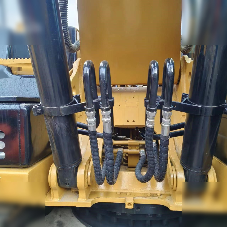 CATERPILLAR 320D2 - Rupsgraafmachine: afbeelding 5 CATERPILLAR 320D2 - Rupsgraafmachine: afbeelding 5