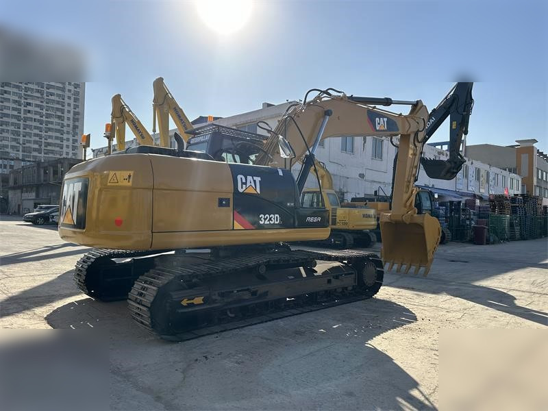 CATERPILLAR 323D - Rupsgraafmachine: afbeelding 4 CATERPILLAR 323D - Rupsgraafmachine: afbeelding 4