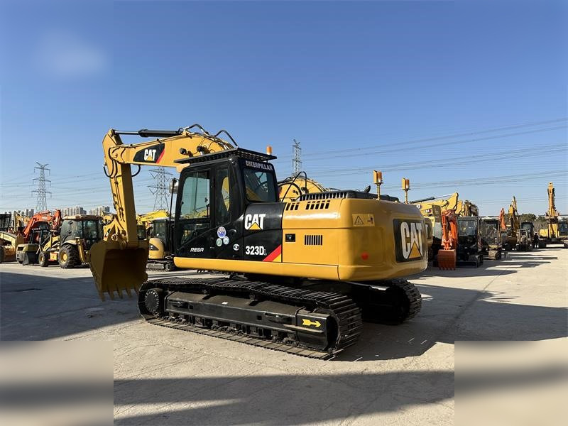 CATERPILLAR 323D - Rupsgraafmachine: afbeelding 3 CATERPILLAR 323D - Rupsgraafmachine: afbeelding 3