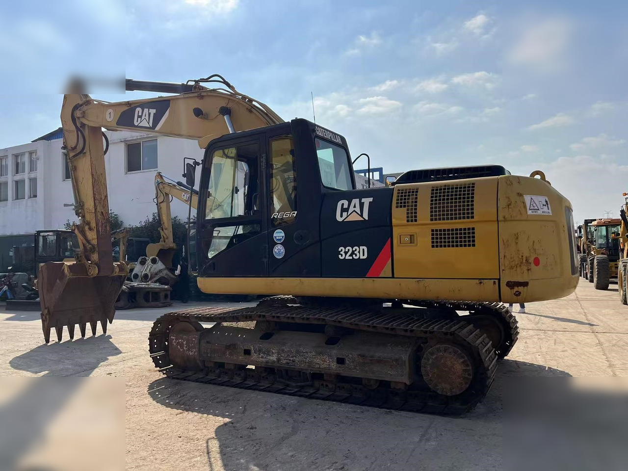 CATERPILLAR 323D - Rupsgraafmachine: afbeelding 4 CATERPILLAR 323D - Rupsgraafmachine: afbeelding 4