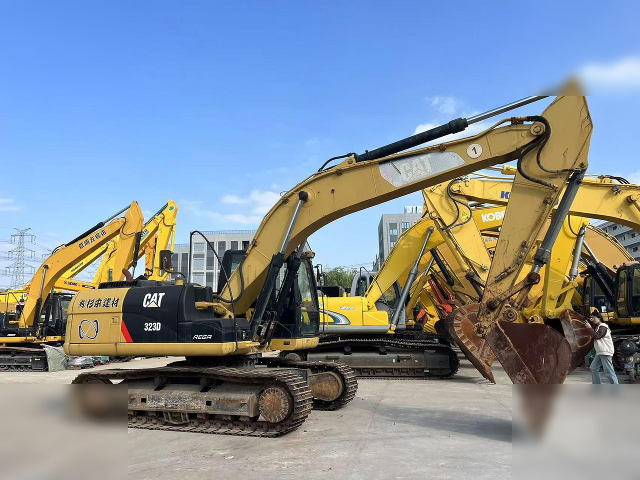 CATERPILLAR 323D - Rupsgraafmachine: afbeelding 1 CATERPILLAR 323D - Rupsgraafmachine: afbeelding 1