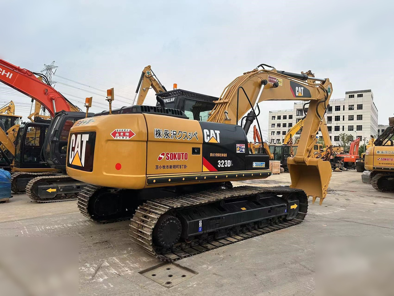 CATERPILLAR 323DL - Rupsgraafmachine: afbeelding 4 CATERPILLAR 323DL - Rupsgraafmachine: afbeelding 4