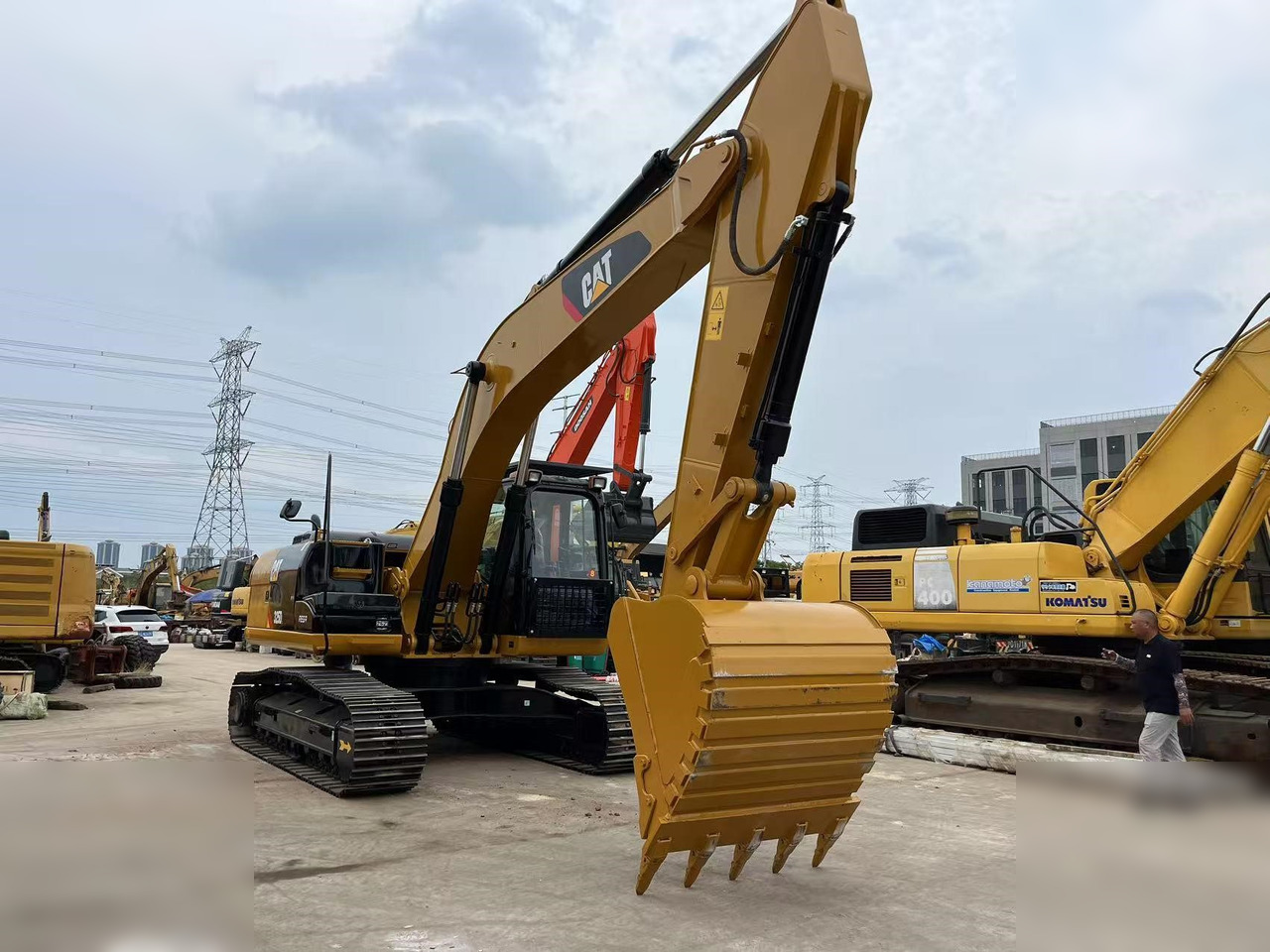 CATERPILLAR 325D - Rupsgraafmachine: afbeelding 2 CATERPILLAR 325D - Rupsgraafmachine: afbeelding 2