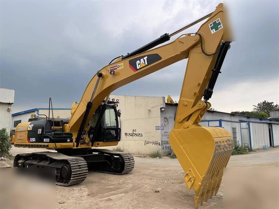 CATERPILLAR 325DL - Rupsgraafmachine: afbeelding 2 CATERPILLAR 325DL - Rupsgraafmachine: afbeelding 2