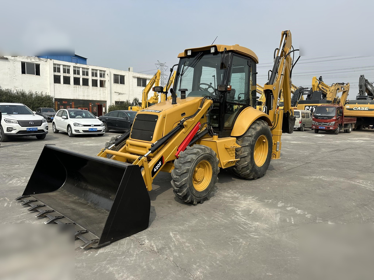 CATERPILLAR 420F - Graaflaadmachine: afbeelding 2 CATERPILLAR 420F - Graaflaadmachine: afbeelding 2