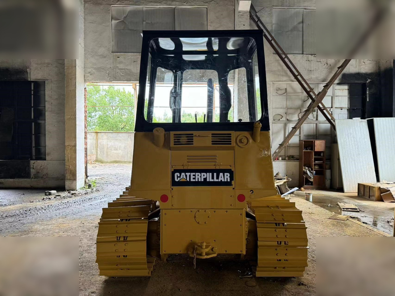 CATERPILLAR D4C - Bulldozer: afbeelding 3 CATERPILLAR D4C - Bulldozer: afbeelding 3