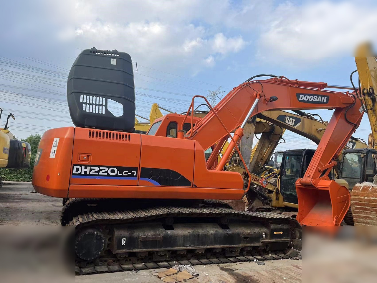 DOOSAN DH220 LC-7 - Rupsgraafmachine: afbeelding 1 DOOSAN DH220 LC-7 - Rupsgraafmachine: afbeelding 1