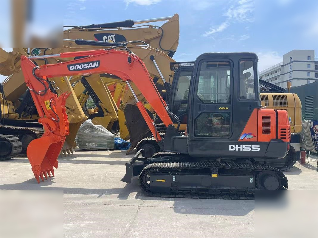 DOOSAN DH55-V - Minigraafmachine: afbeelding 1 DOOSAN DH55-V - Minigraafmachine: afbeelding 1