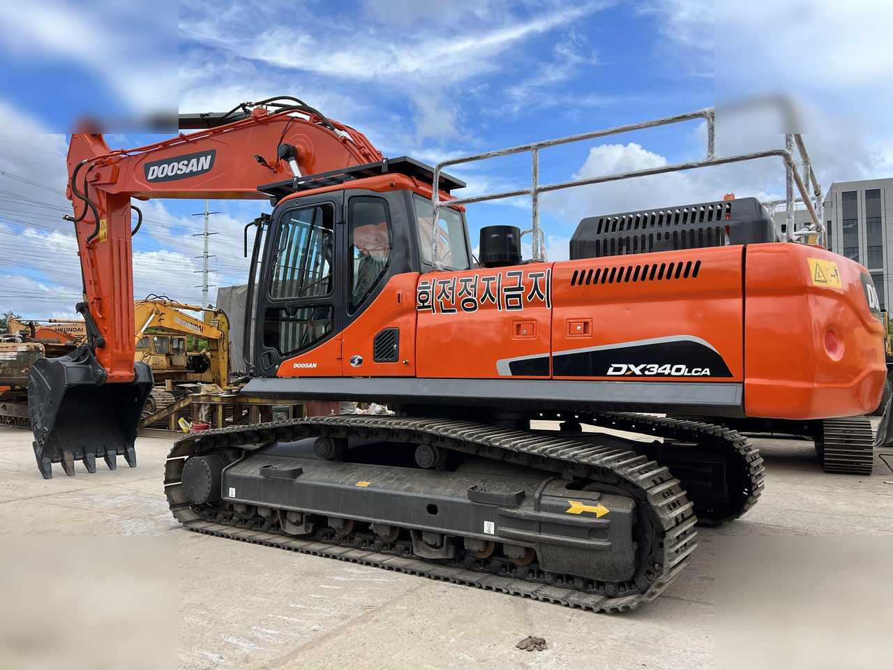 DOOSAN DX340 LCA - Rupsgraafmachine: afbeelding 1 DOOSAN DX340 LCA - Rupsgraafmachine: afbeelding 1