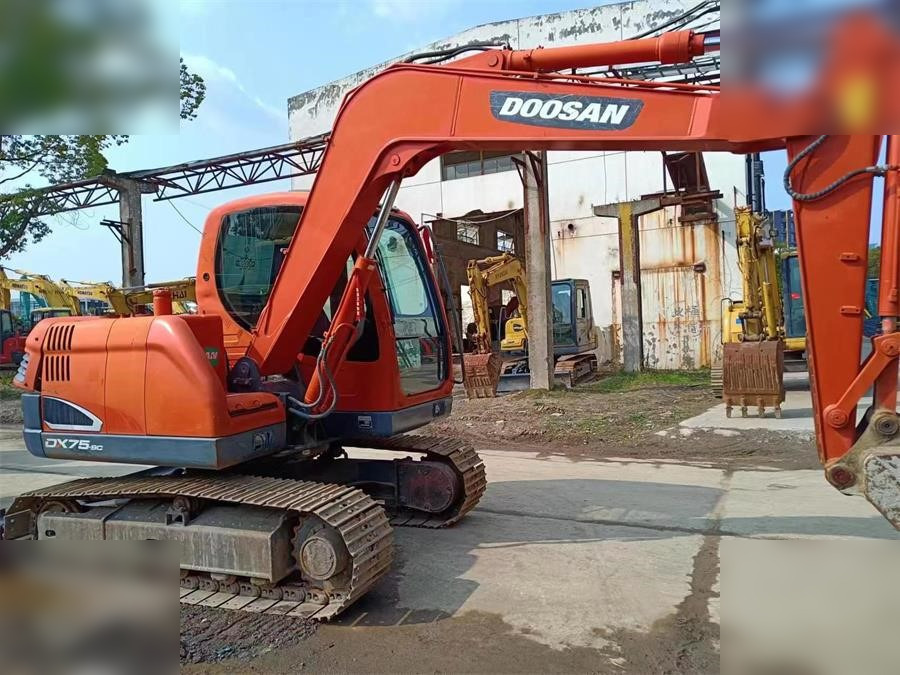 DOOSAN DX75-9C - Rupsgraafmachine: afbeelding 2 DOOSAN DX75-9C - Rupsgraafmachine: afbeelding 2