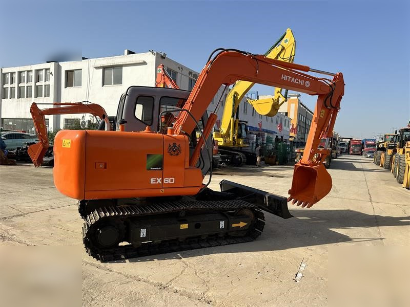 HITACHI EX60-5 - Rupsgraafmachine: afbeelding 2 HITACHI EX60-5 - Rupsgraafmachine: afbeelding 2