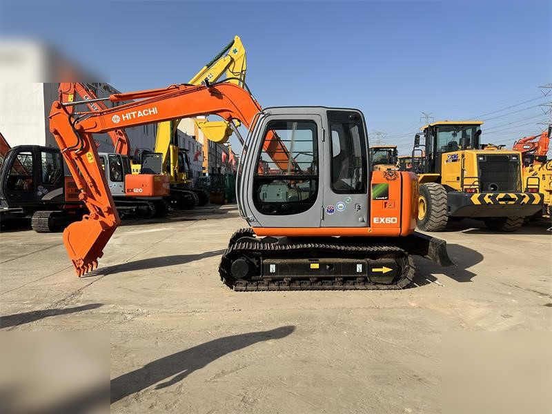 HITACHI EX60-5 - Rupsgraafmachine: afbeelding 1 HITACHI EX60-5 - Rupsgraafmachine: afbeelding 1