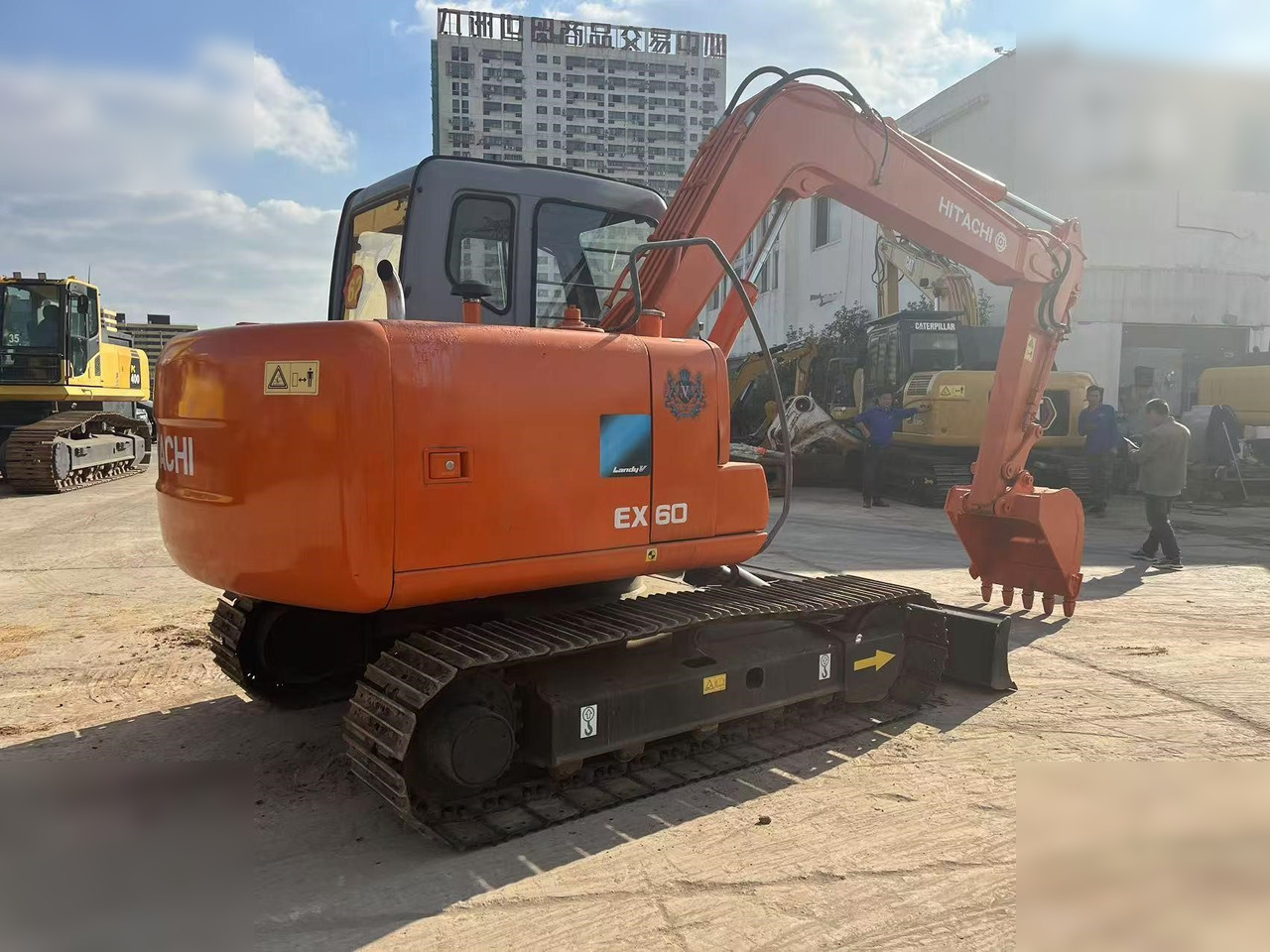 HITACHI EX60 - Rupsgraafmachine: afbeelding 2 HITACHI EX60 - Rupsgraafmachine: afbeelding 2